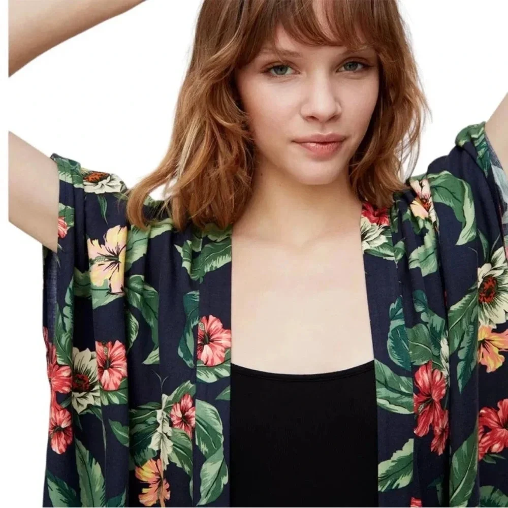 ARITZIA SUNDAY BEST Aitken Tropical Beachy Boho Flowy Longlined Open Kimono